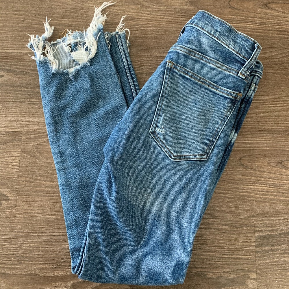 GAP women’s distressed jeans